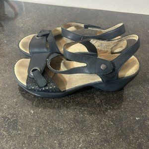 Halsa Womens Sz 8W Clara Black Leather Shoes Ankle Strap Sandals Comfort Support